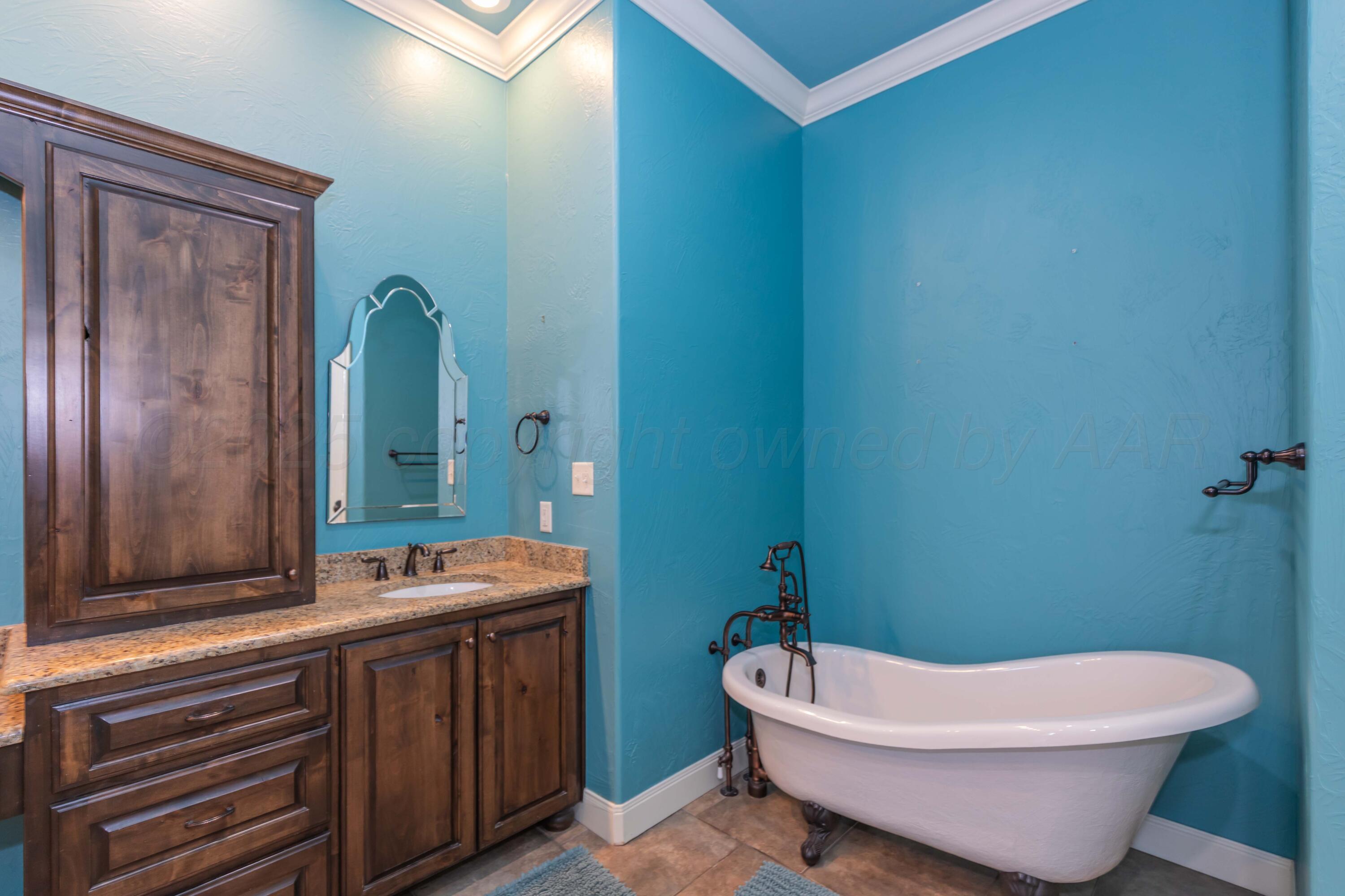 3 Country Club Drive Amarillo, TX 79124 - Photo 40 of 99 PRIMARY BATH VIEW 4