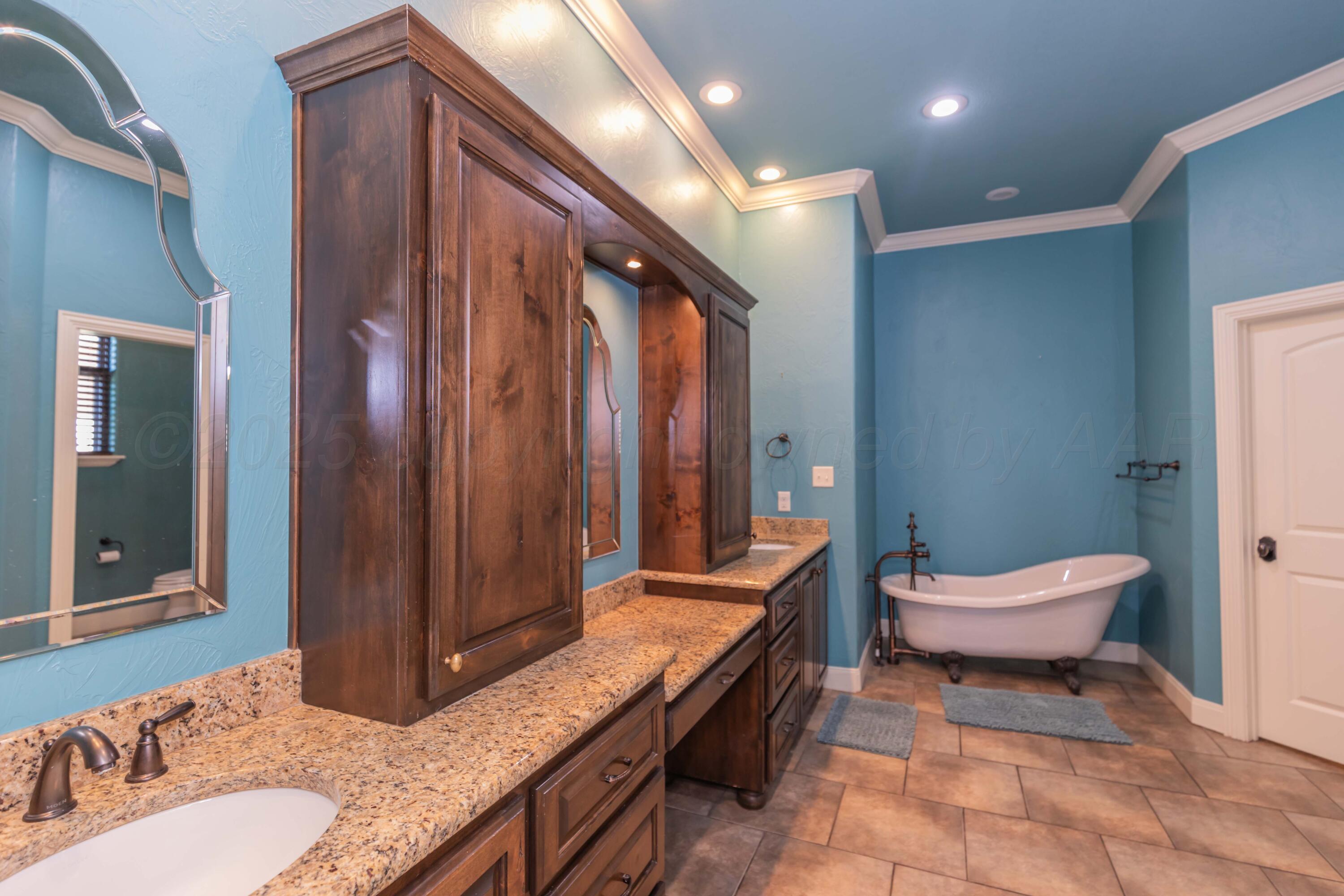 3 Country Club Drive Amarillo, TX 79124 - Photo 42 of 99 PRIMARY BATH VIEW 1