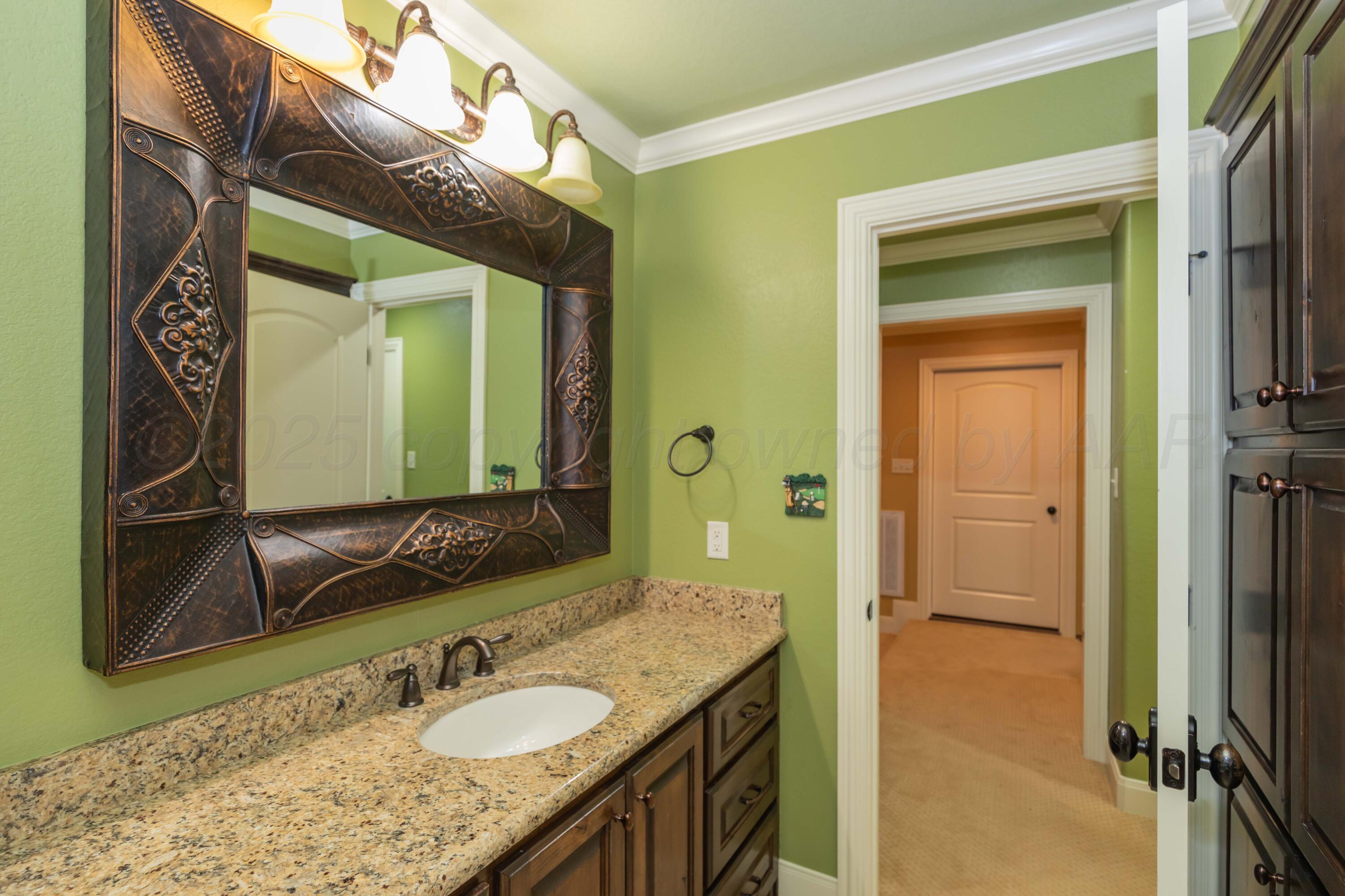 3 Country Club Drive Amarillo, TX 79124 - Photo 56 of 99 BATHROOM 3 VIEW 2