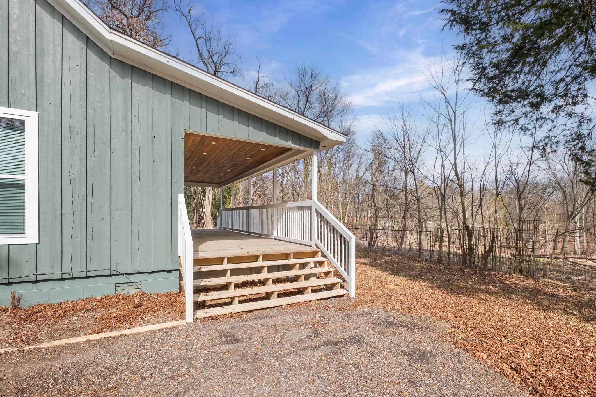 6224 Benjestown Road Memphis, TN 38127 - Photo 35 of 38 View of side of property