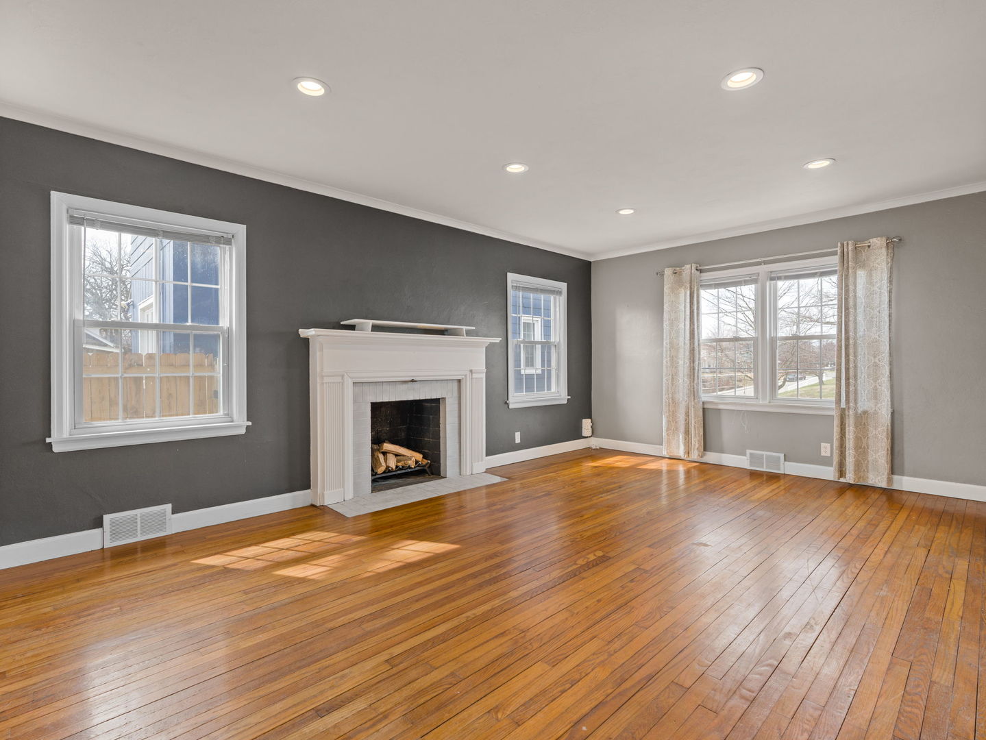 2313 26th Street Rock Island, IL 61201 - Photo 4 of 43