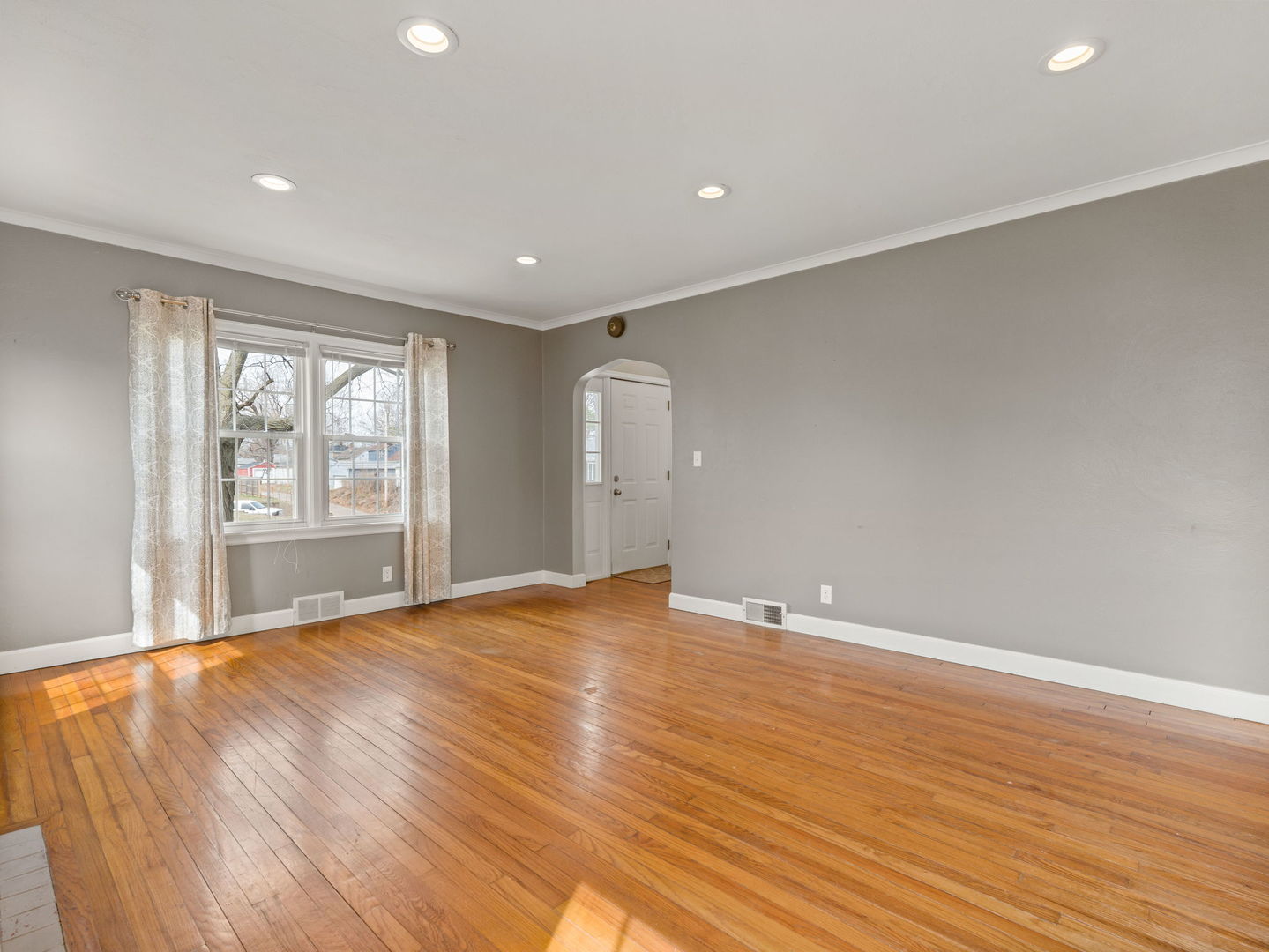 2313 26th Street Rock Island, IL 61201 - Photo 5 of 43