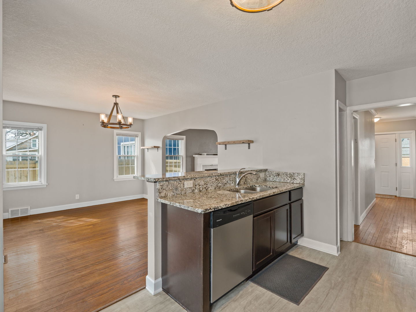 2313 26th Street Rock Island, IL 61201 - Photo 9 of 43