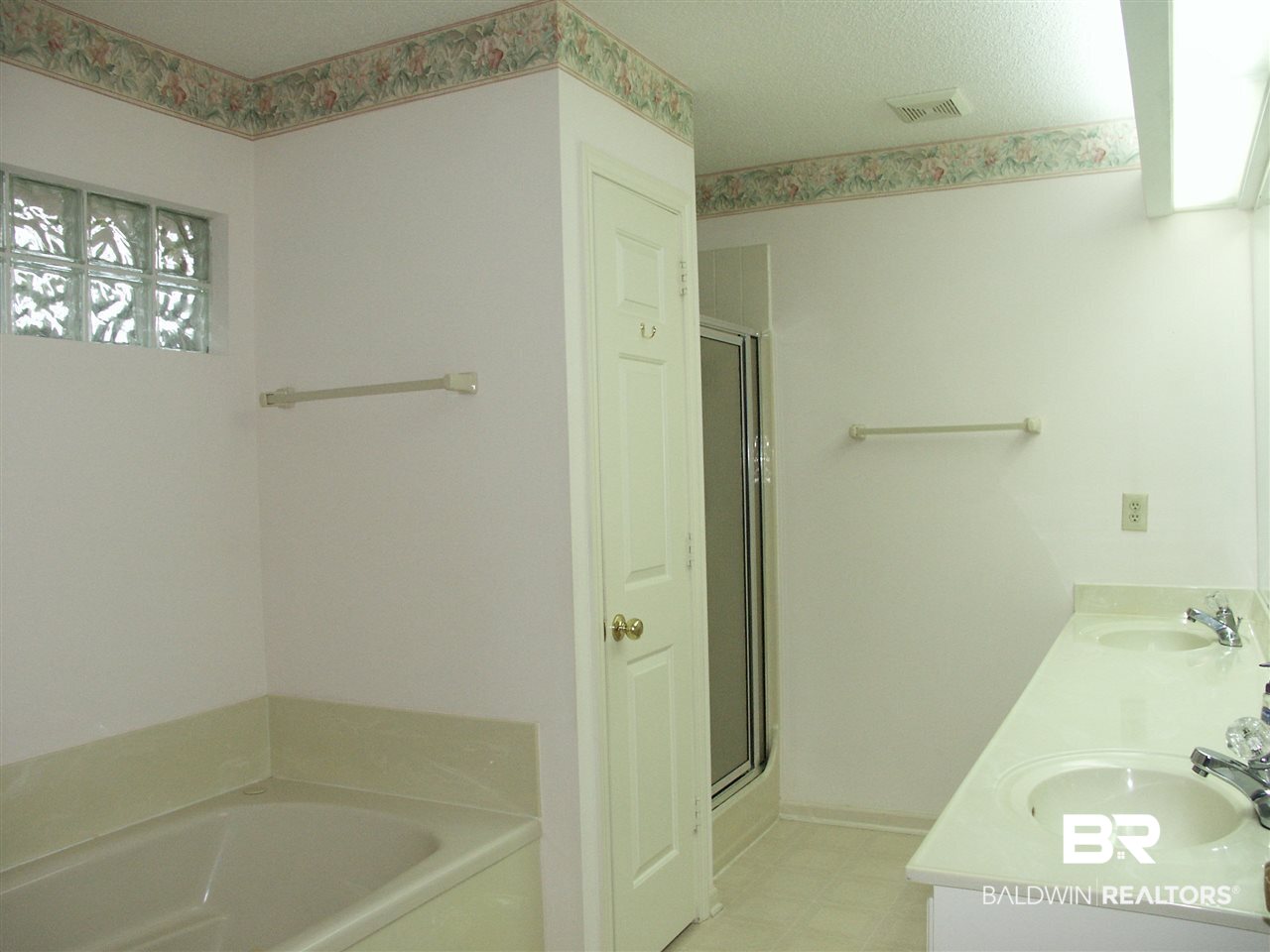 2807 Pine Ridge Drive Lillian, AL 36549 - Photo 11 of 29 Main Bath