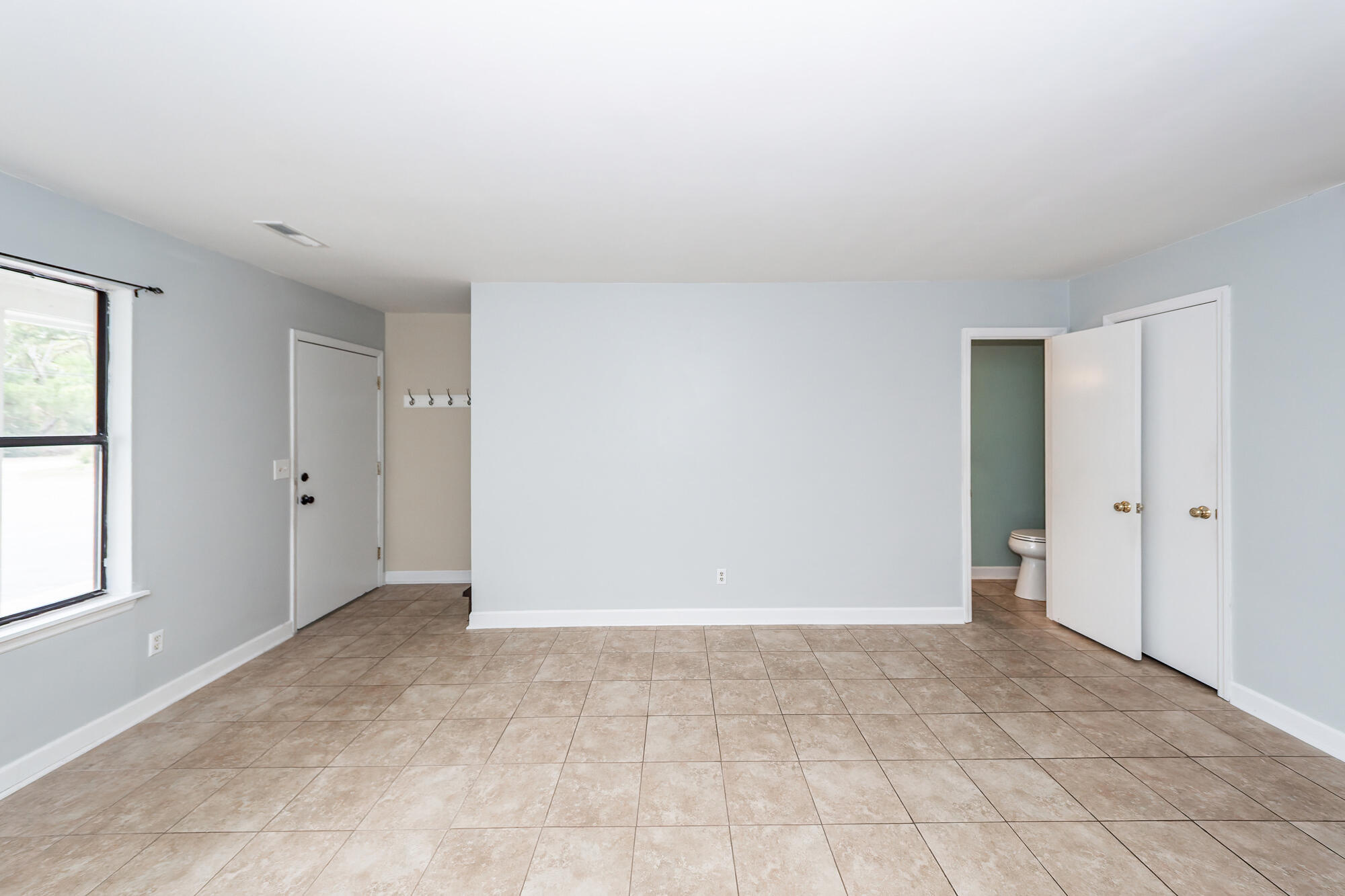 1154 Julian Clark Road Charleston, SC 29412 - Photo 7 of 30 07