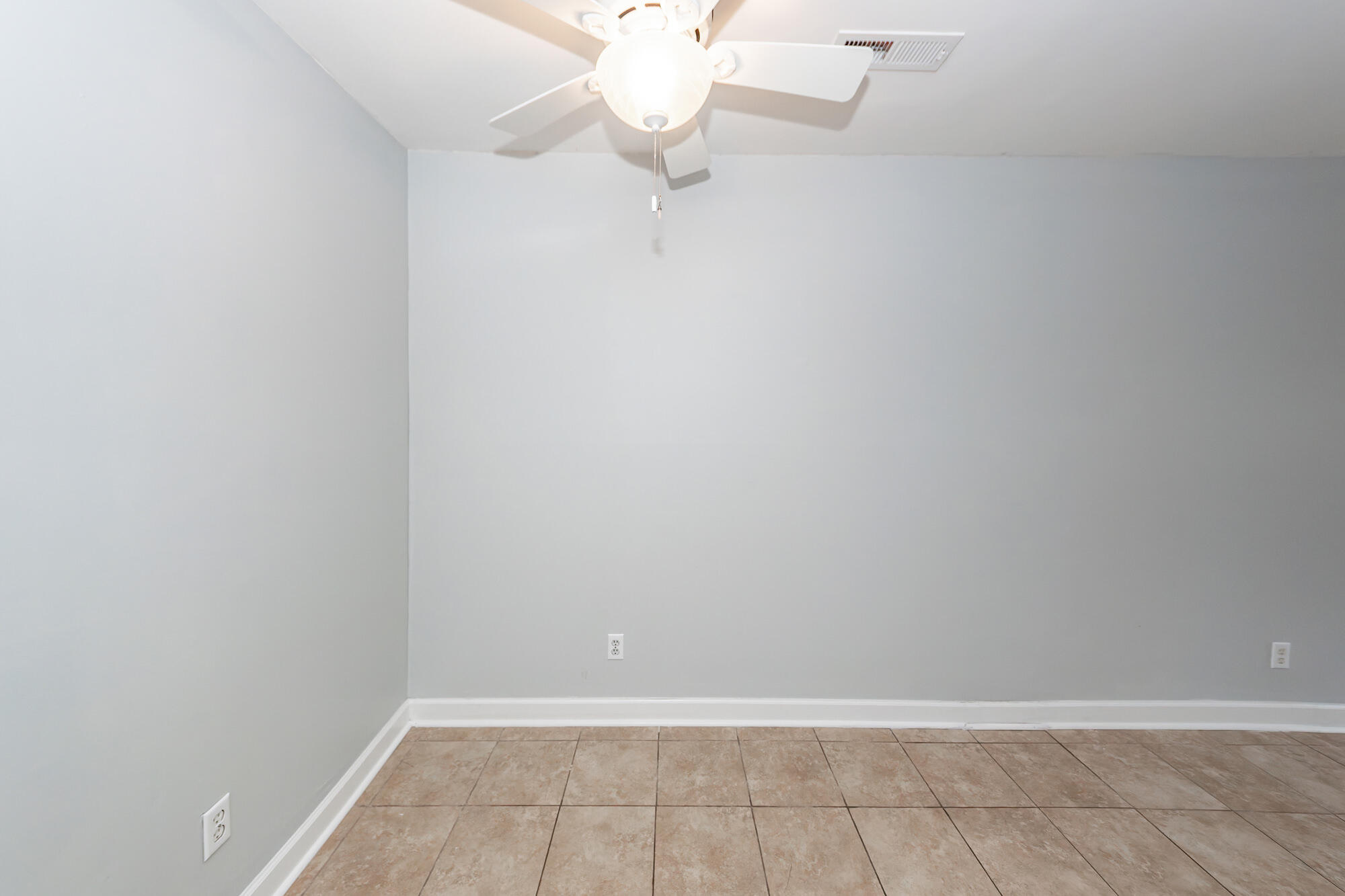 1154 Julian Clark Road Charleston, SC 29412 - Photo 9 of 30 09