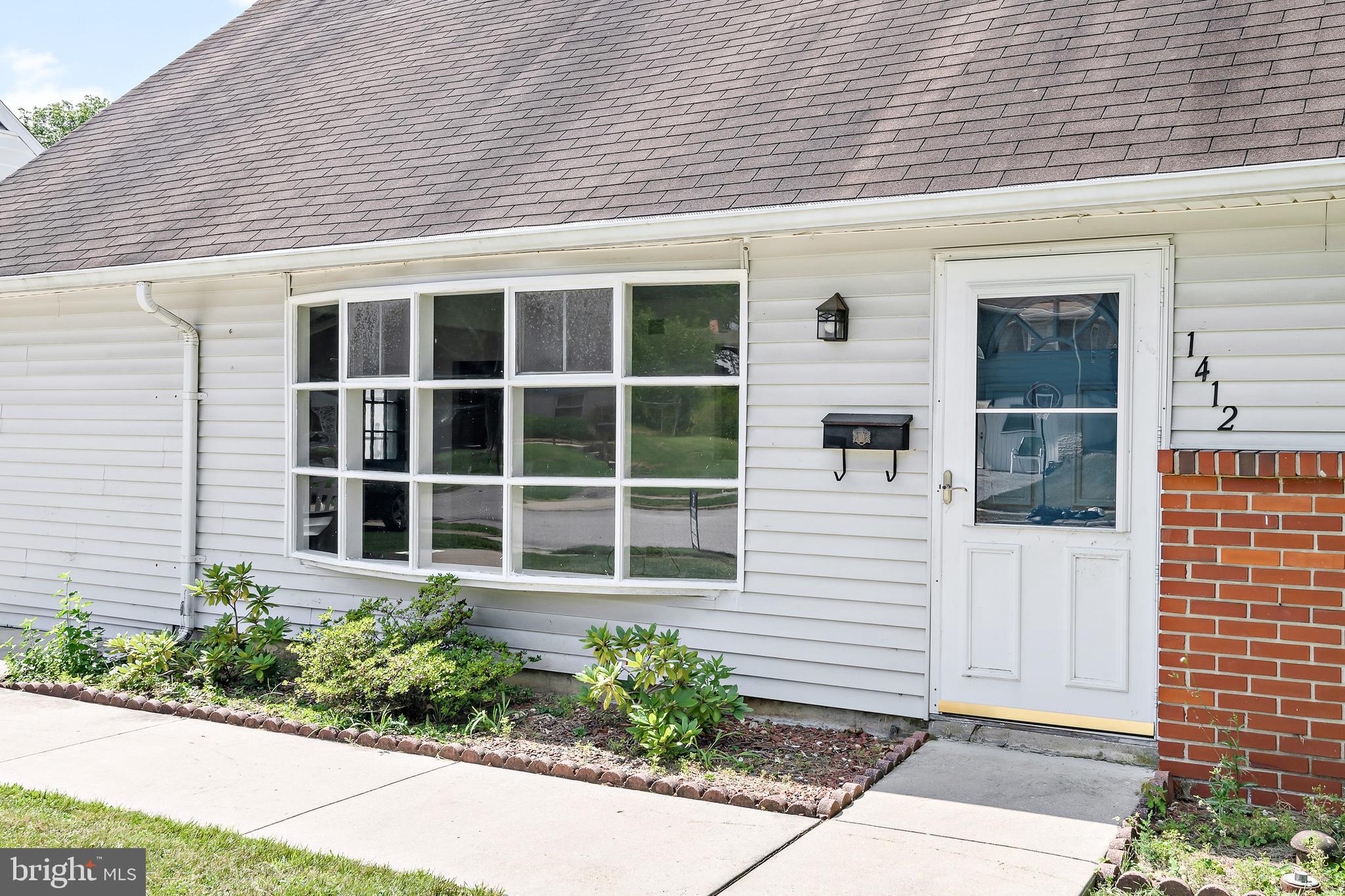1412 Wogan Road York, PA 17404 - Photo 4 of 34