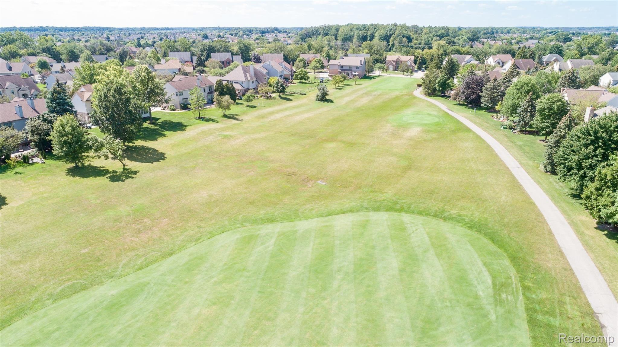 46617 Mornington Road Canton, MI 48188 - Photo 5 of 44 DJI_0031.jpg