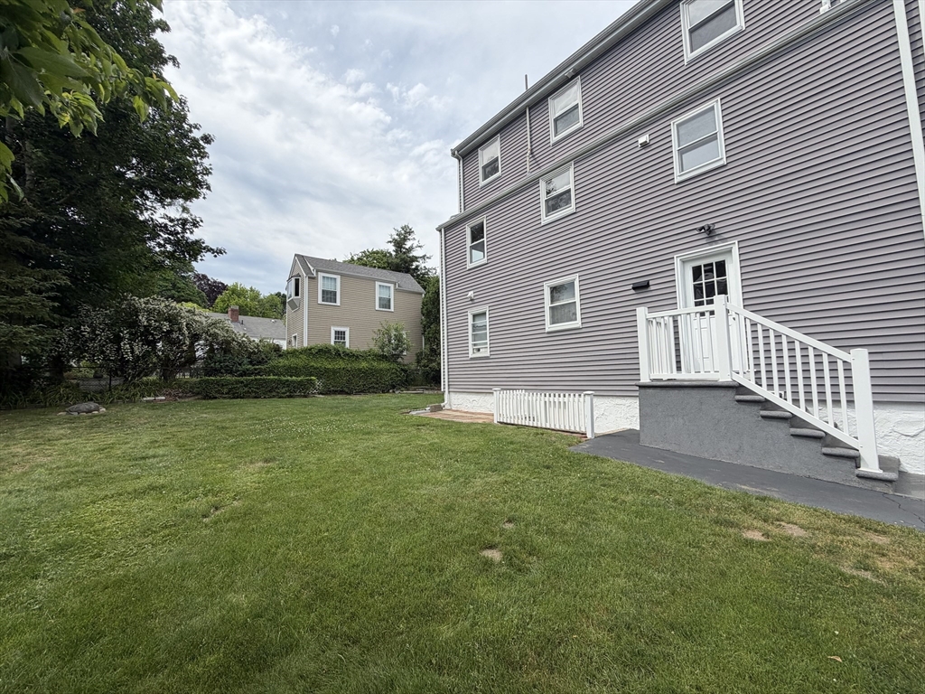 17 Hatfield Road, Unit 17 Newton, MA 02465 - Photo 35 of 42
