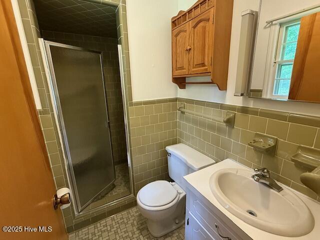 1060 Taylor Road Chocowinity, NC 27817 - Photo 10 of 23 Primary Bathroom