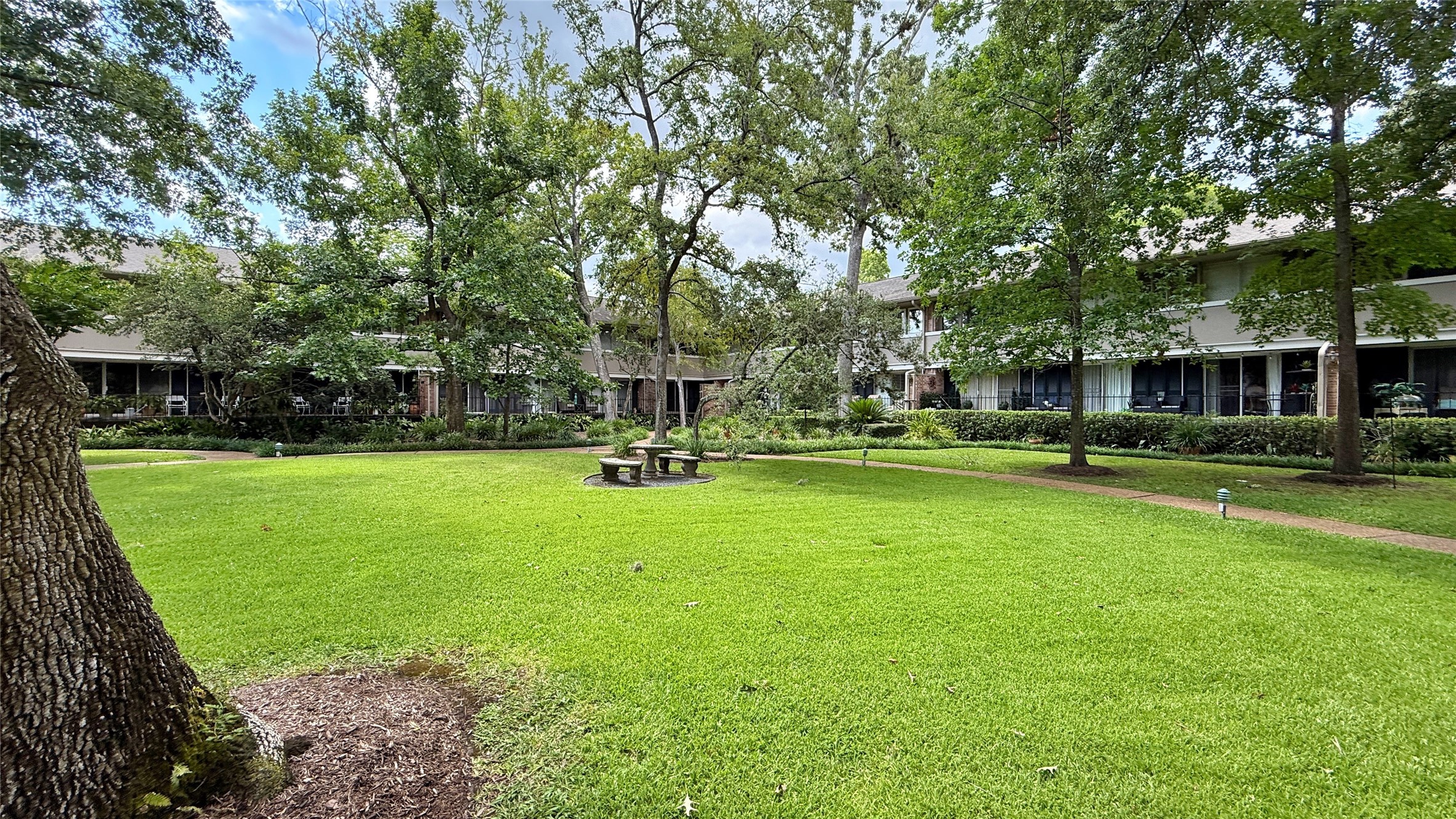 624 South Ripple Creek Drive, Unit 624 Houston, TX 77057 - Photo 21 of 30 a view of a park with large trees