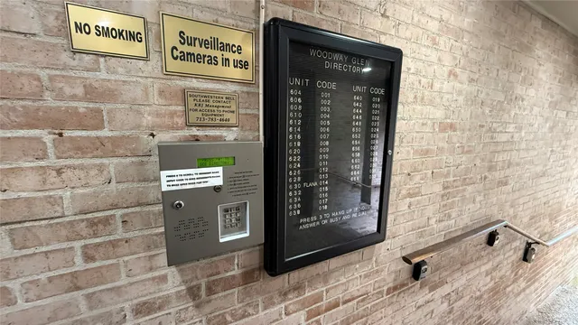 $189,900 | 624 South Ripple Creek Drive, Unit 624, Houston, TX 77057