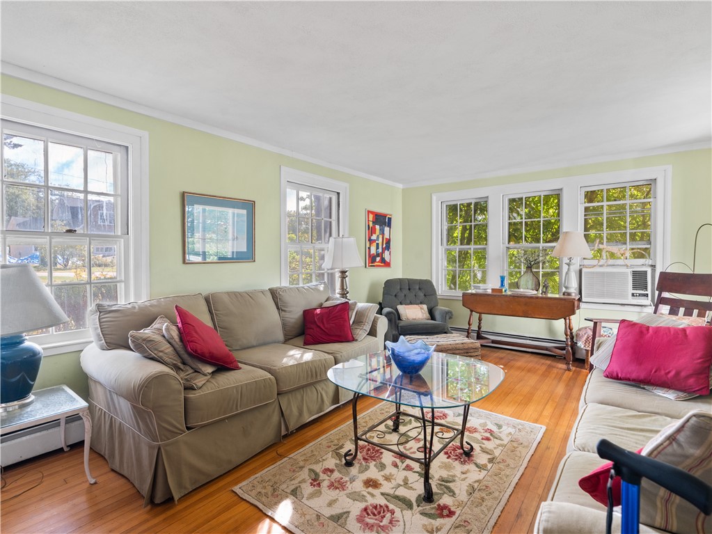 37 Wagner Road Westerly, RI 02891 - Photo 3 of 31
