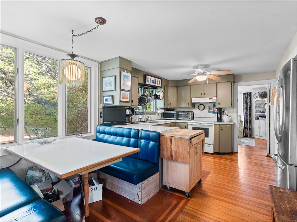 37 Wagner Road Westerly, RI 02891 - Photo 8 of 31