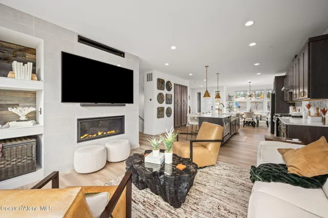 $1,030,000 | 2598 West Lumber Lane, Coeur D'Alene, ID 83814