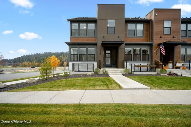 $1,030,000 | 2598 West Lumber Lane, Coeur D'Alene, ID 83814