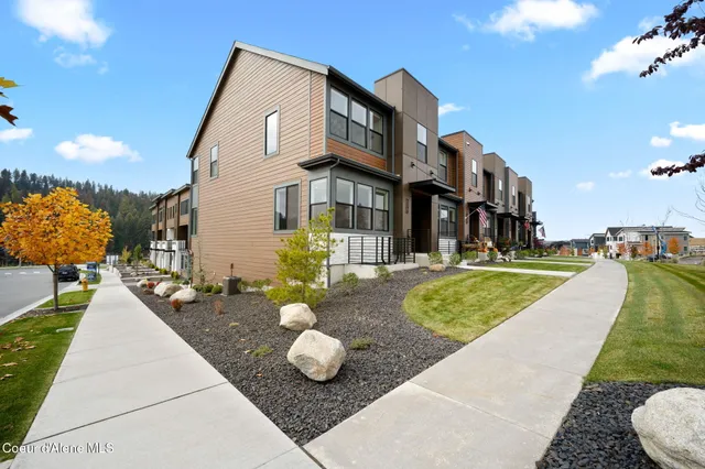 $1,030,000 | 2598 West Lumber Lane, Coeur D'Alene, ID 83814