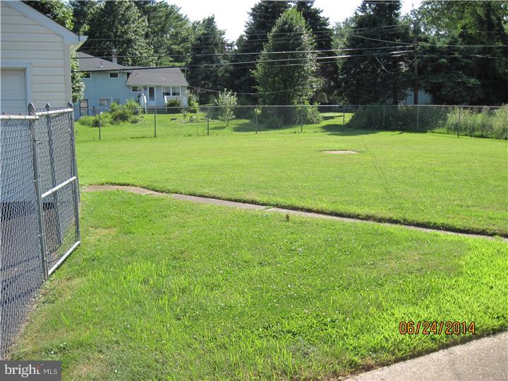 535 West County Line Road Horsham, PA 19040 - Photo 12 of 13 Back Yard
