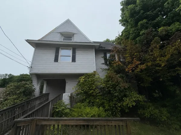 $275,000 | 66 Linwood Avenue, Northbridge, MA 01588