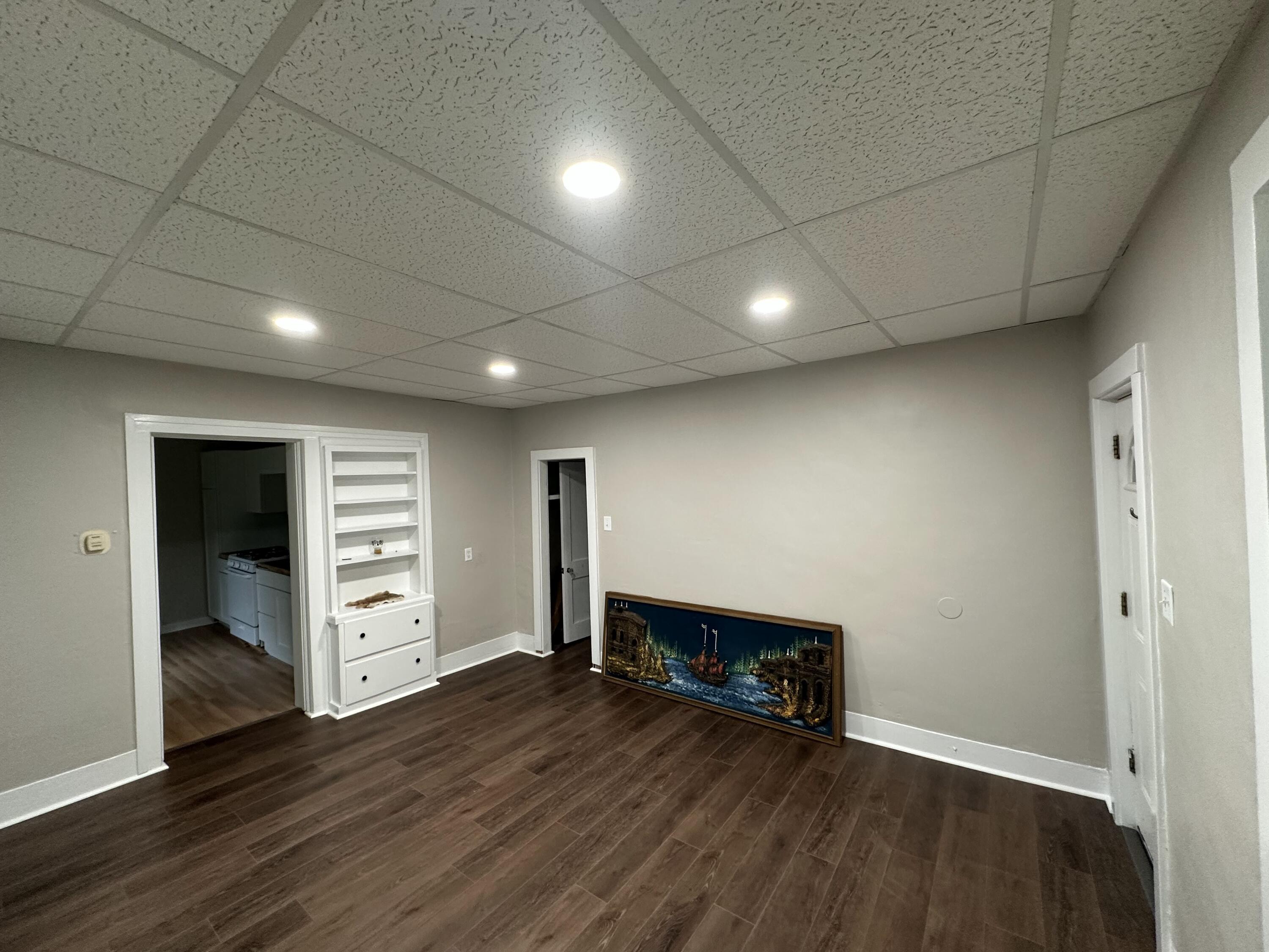 218 North Baldwin Street Whitehall, MI 49461 - Photo 11 of 15 IMG_4514