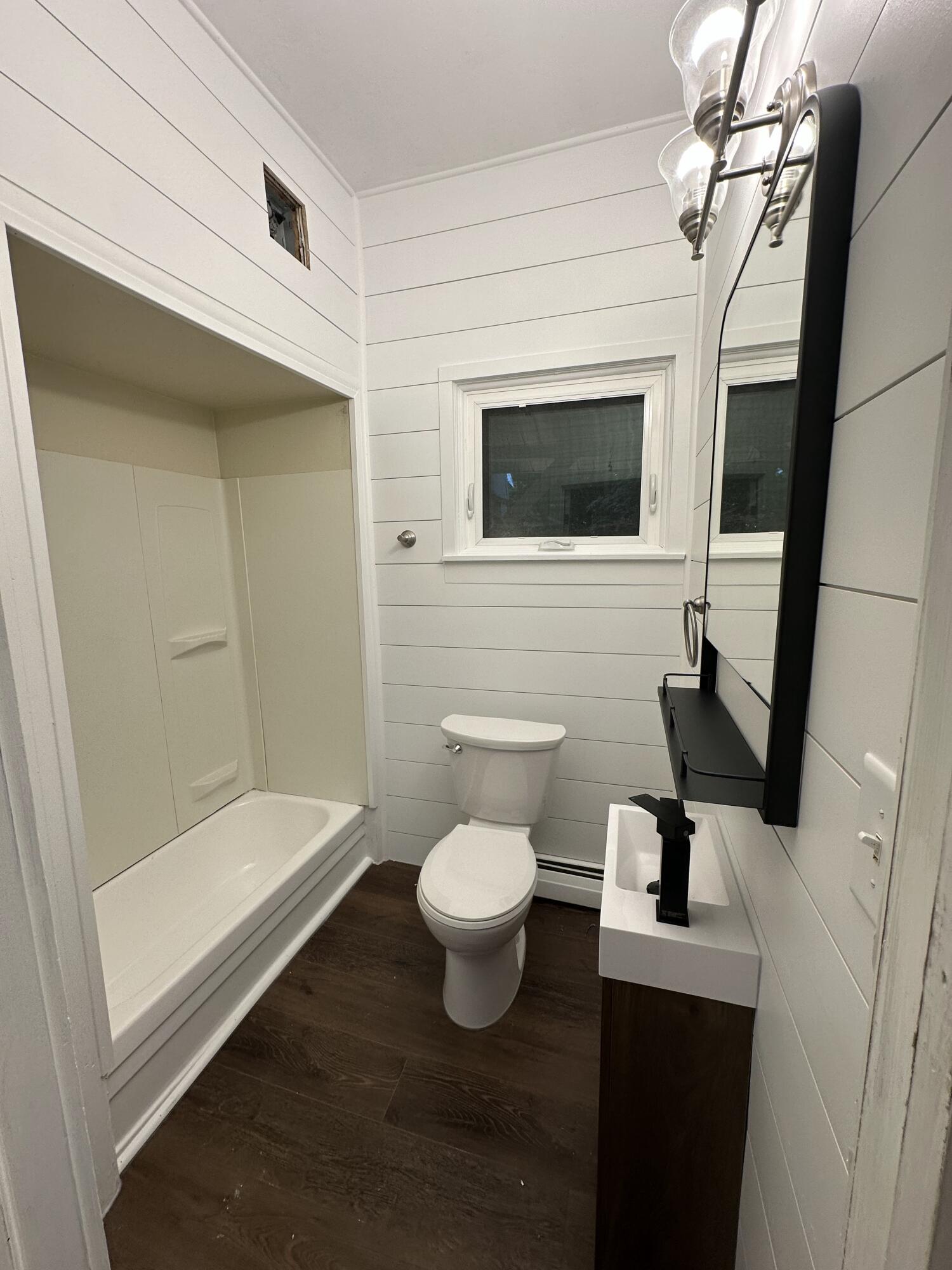 218 North Baldwin Street Whitehall, MI 49461 - Photo 15 of 15 IMG_4518