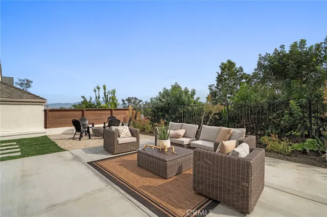 a patio with patio area and entertaining space