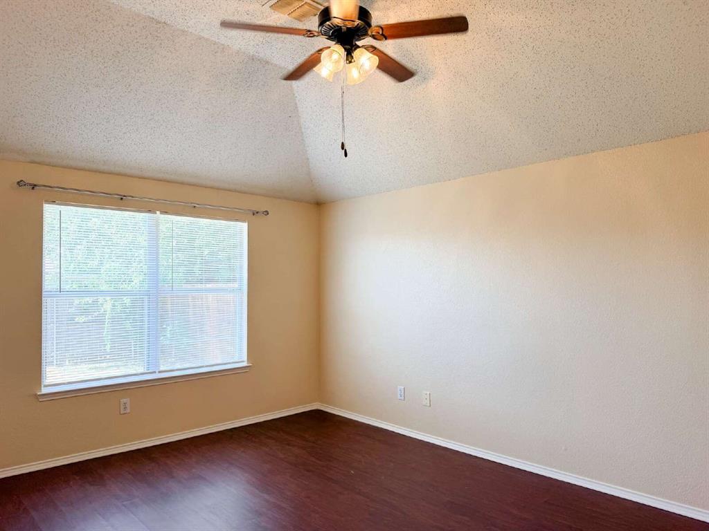 833 Edgehill Road Burleson, TX 76028 - Photo 15 of 28 Gallery Image 15