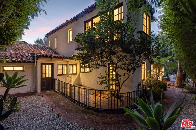 $4,875,000 | 1135 Sunset Vale Avenue, West Hollywood, CA 90069