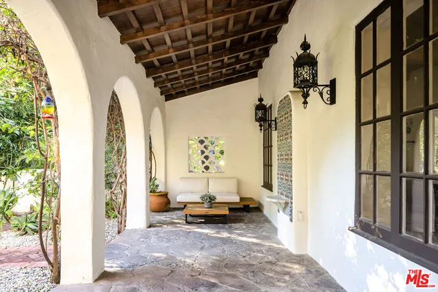 $4,875,000 | 1135 Sunset Vale Avenue, West Hollywood, CA 90069