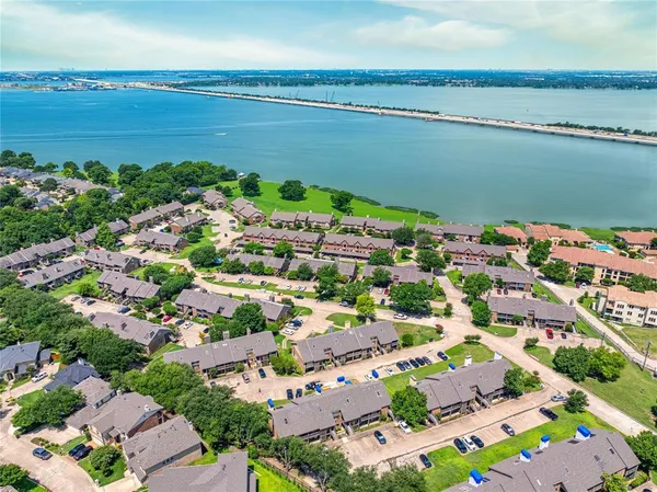 $269,000 | 1536 Signal Ridge Place, Rockwall, TX 75032