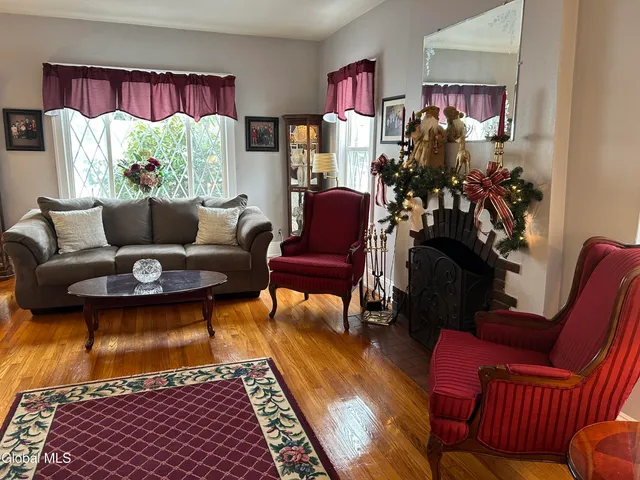 $399,900 | 20 Chester Court, Brunswick, NY 12182