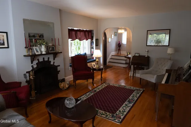 $399,900 | 20 Chester Court, Brunswick, NY 12182