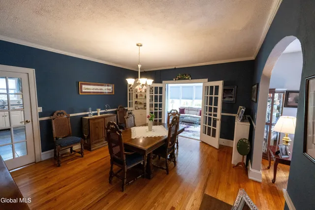 $399,900 | 20 Chester Court, Brunswick, NY 12182