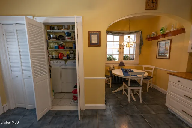 $399,900 | 20 Chester Court, Brunswick, NY 12182