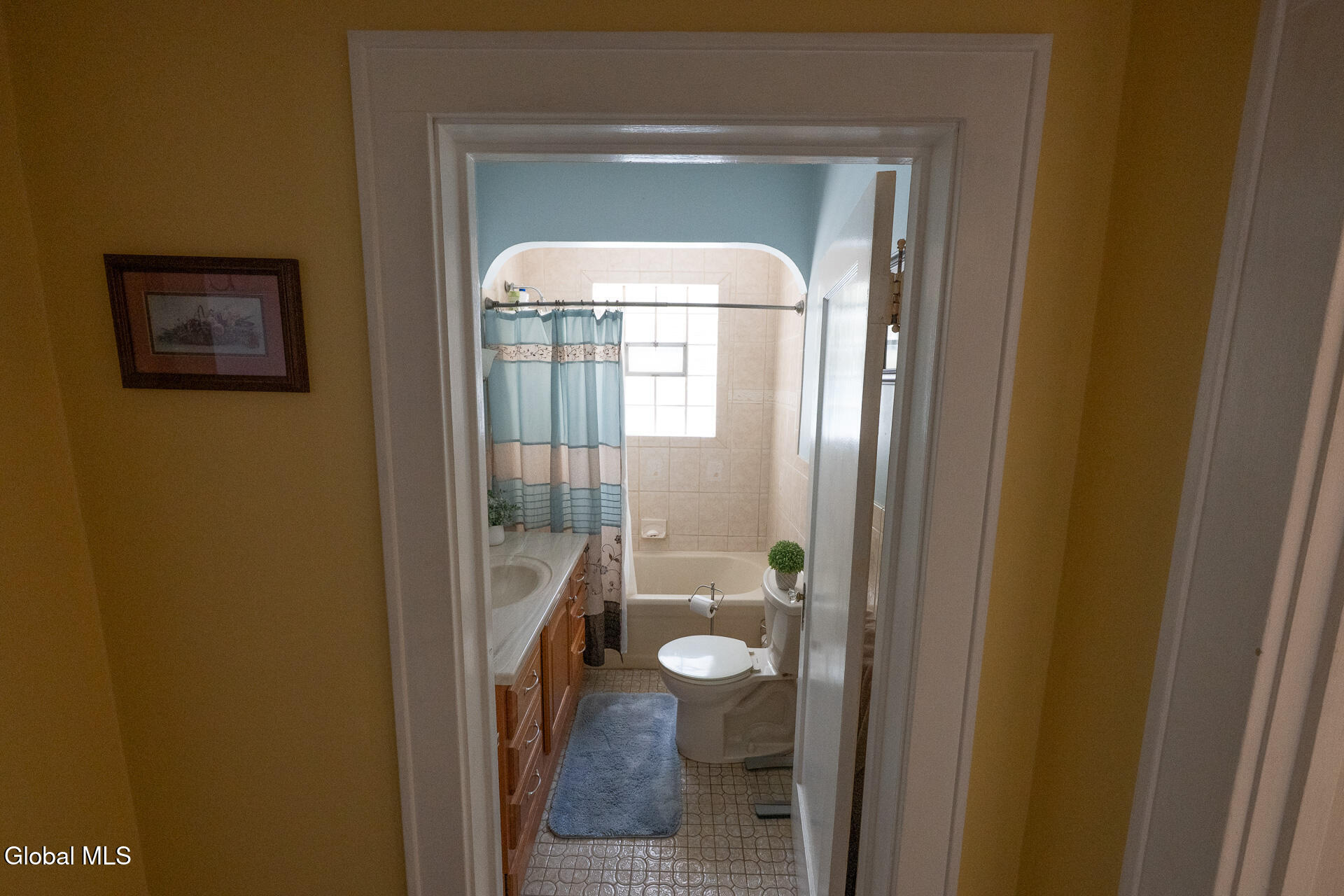 20 Chester Court Brunswick, NY 12182 - Photo 28 of 42 First flr full bath