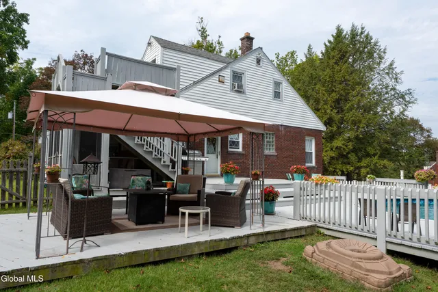 $399,900 | 20 Chester Court, Brunswick, NY 12182