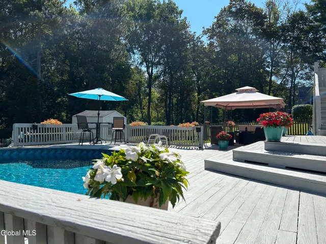 $399,900 | 20 Chester Court, Brunswick, NY 12182