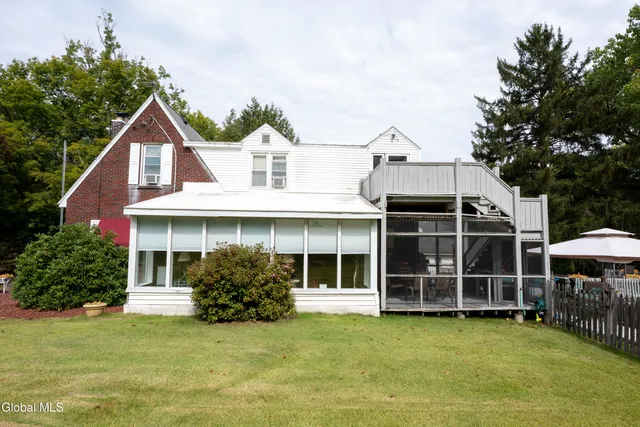 $399,900 | 20 Chester Court, Brunswick, NY 12182