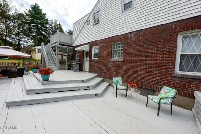 $399,900 | 20 Chester Court, Brunswick, NY 12182