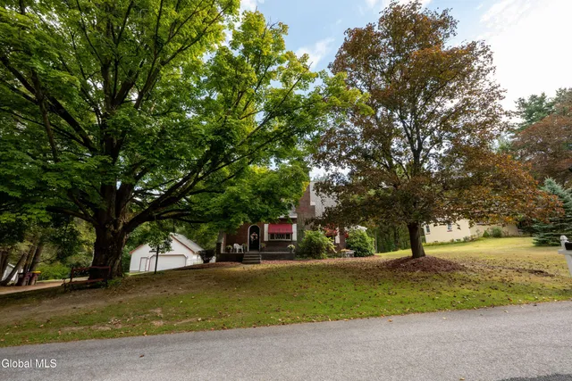 $399,900 | 20 Chester Court, Brunswick, NY 12182