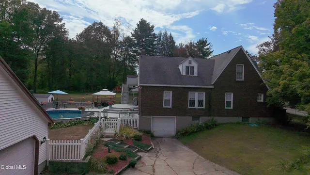 $399,900 | 20 Chester Court, Brunswick, NY 12182