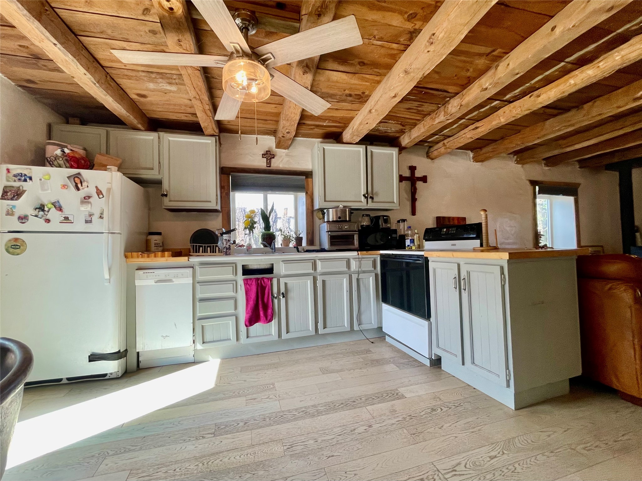 203 Highway 3 Ribera, NM 87560 - Photo 37 of 46 Rock House Kitchen