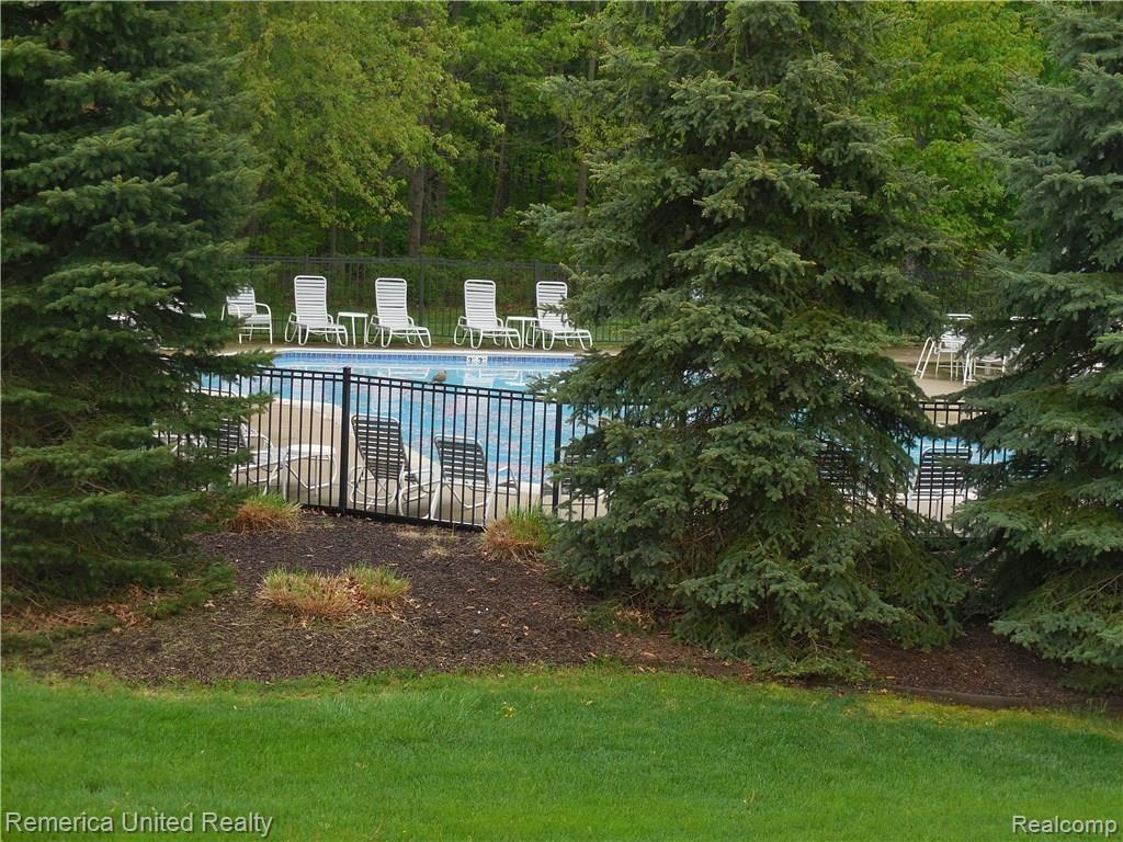 4272 Hampton Ridge Boulevard, Unit 169 Howell, MI 48843 - Photo 16 of 28