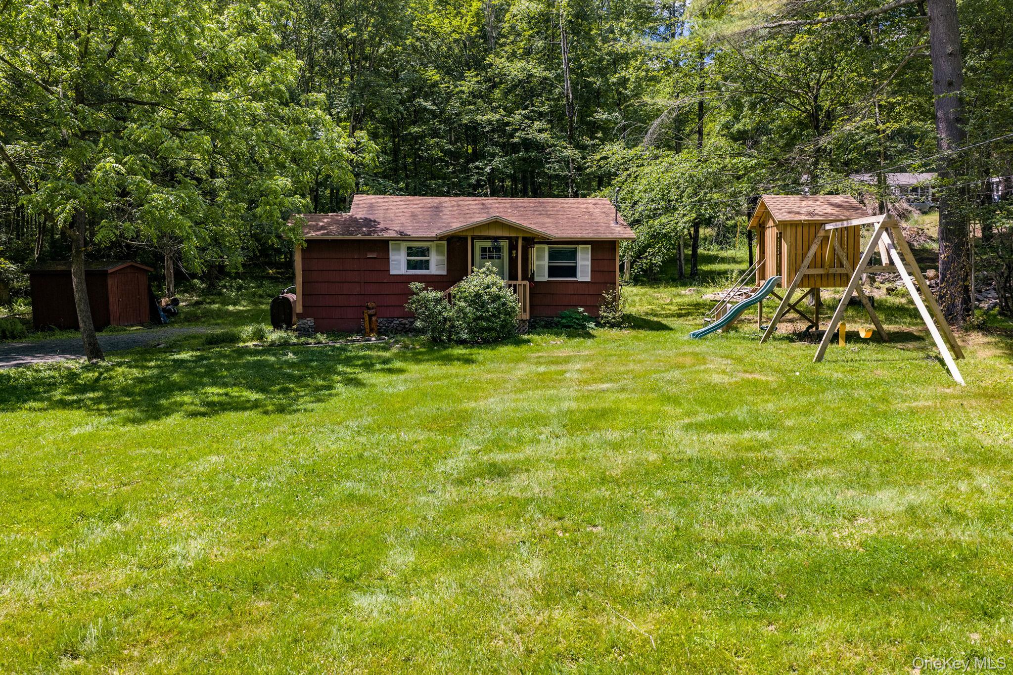 570 Brown Road Ellenville, NY 12428 - Photo 3 of 33