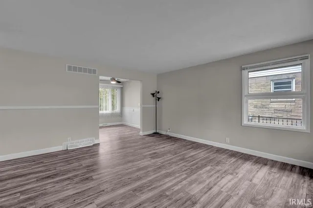 $1,975 | 522 West Green Road, Bloomington, IN 47403