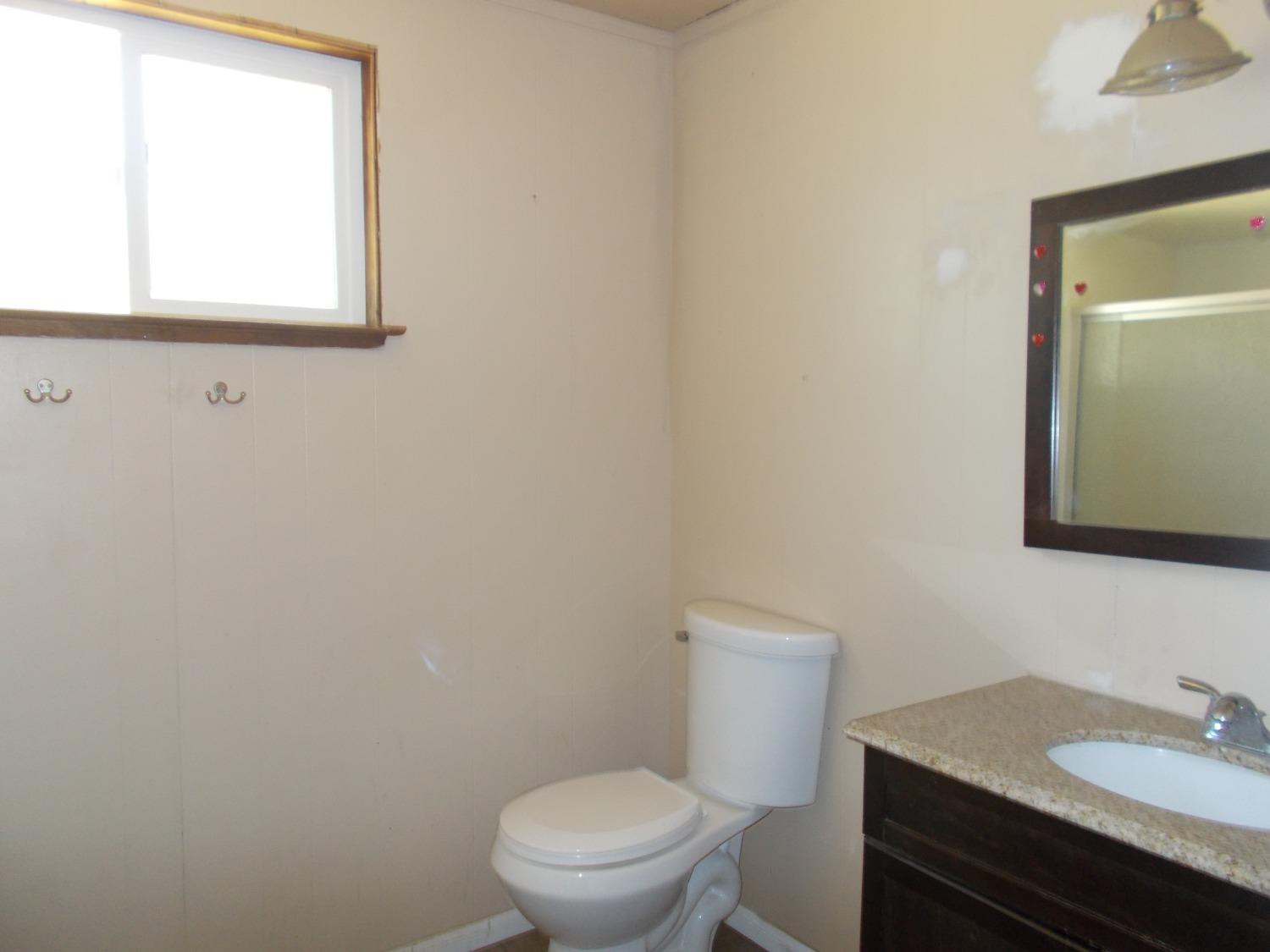 39370 Squaw Valley Road Squaw Valley, CA 93675 - Photo 15 of 25 Gallery Image 15