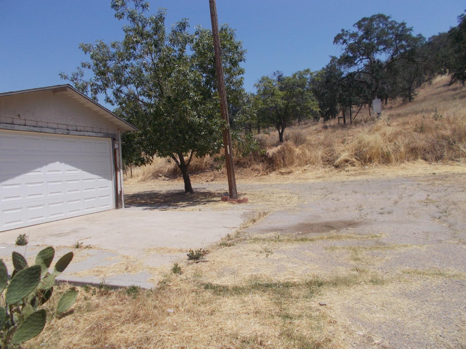 39370 Squaw Valley Road Squaw Valley, CA 93675 - Photo 6 of 25 Gallery Image 6