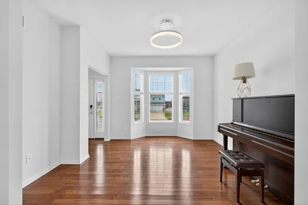 $369,900 | 820 Tanglewood Drive, Jackson, MI 49203