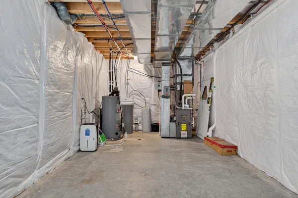 $369,900 | 820 Tanglewood Drive, Jackson, MI 49203