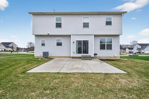 $369,900 | 820 Tanglewood Drive, Jackson, MI 49203